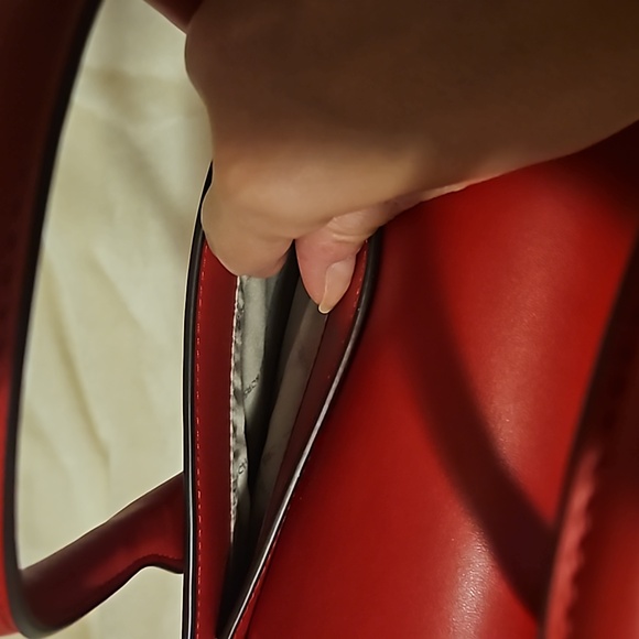 Michael Kors purse - Picture 4 of 7